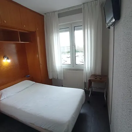 בית הארחה Puente Azud *