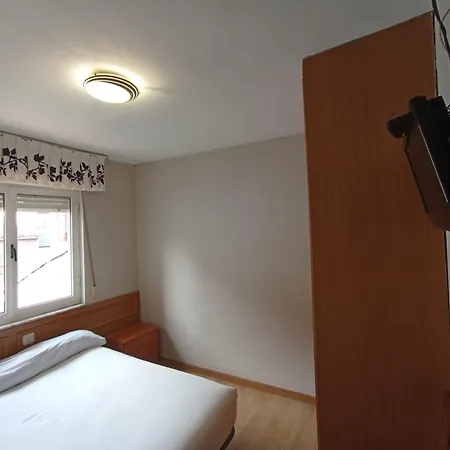 Puente Azud בית הארחה אבילס