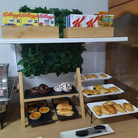 Puente Azud בית הארחה *